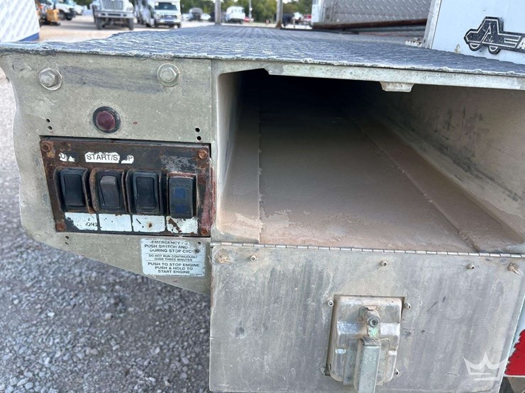 ford-f550-image-25