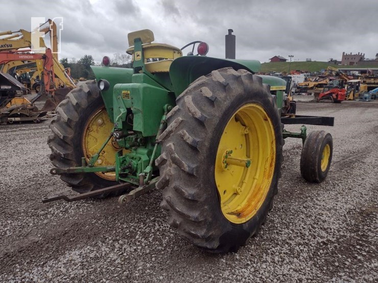 john-deere-2520-image-31