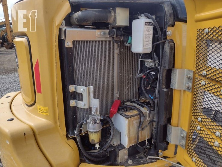2021-deere-35g-image-33