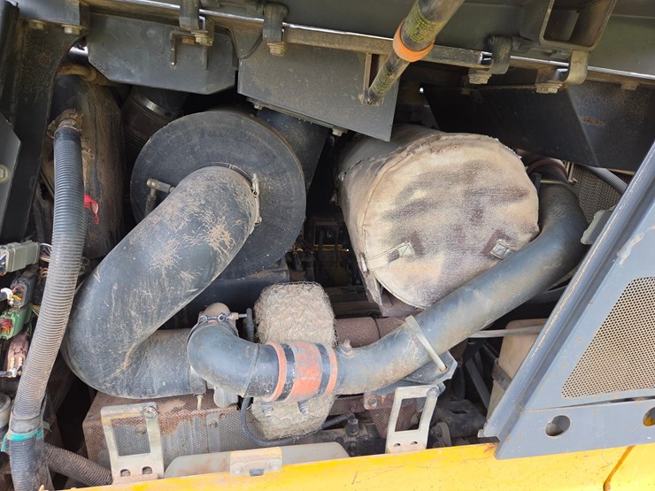 2006-komatsu-d65ex-image-21