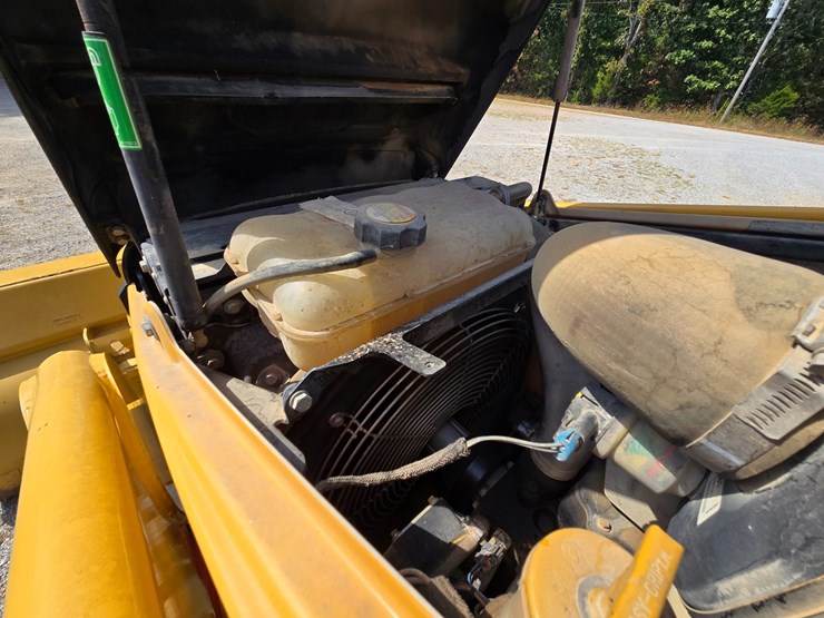 caterpillar-420e-image-30