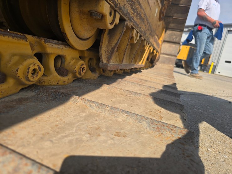 2002-caterpillar-d6m-lgp-image-71