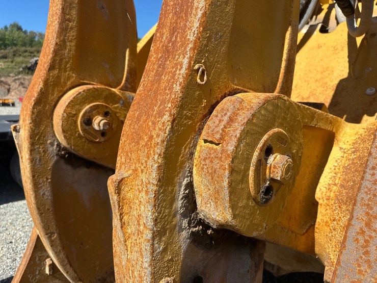 caterpillar-988f-image-15