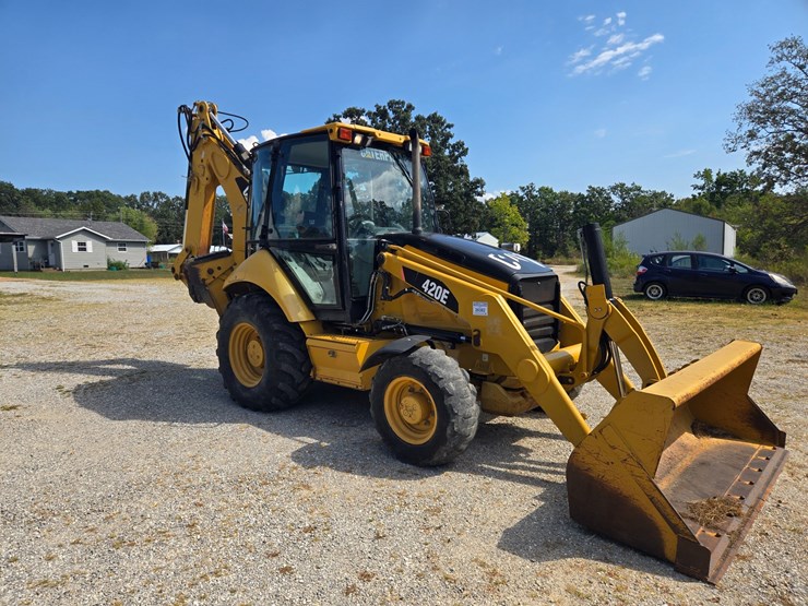 caterpillar-420e-image-19