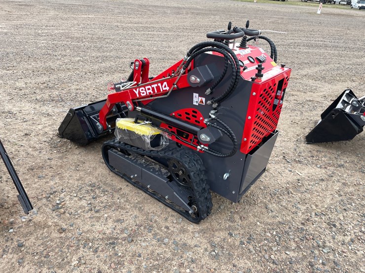 #5516-•-2026-agt-skid-steer-loader-image-3