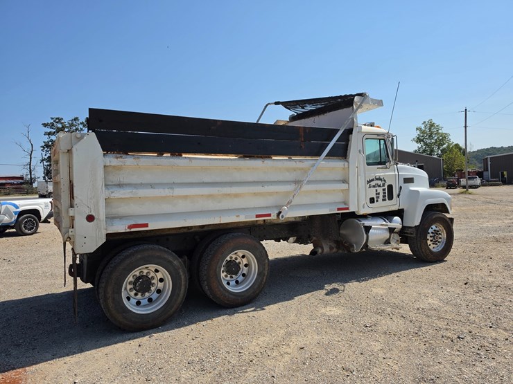 1997-mack-ch600-image-12