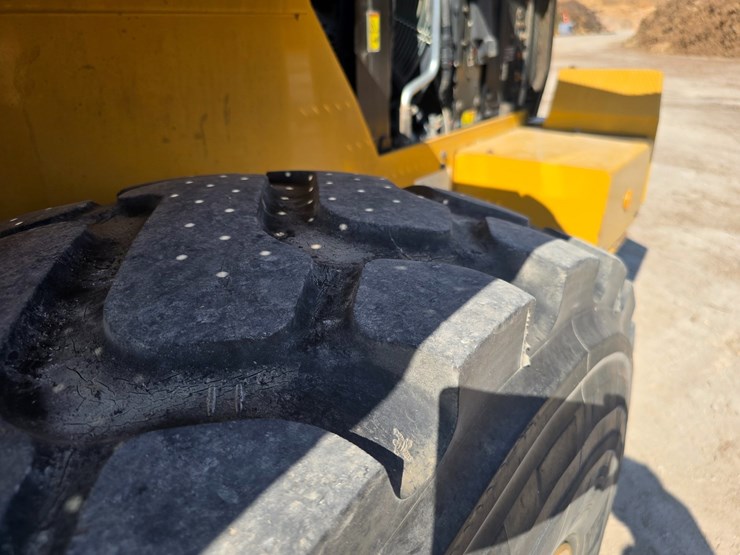 2016-caterpillar-930m-image-54