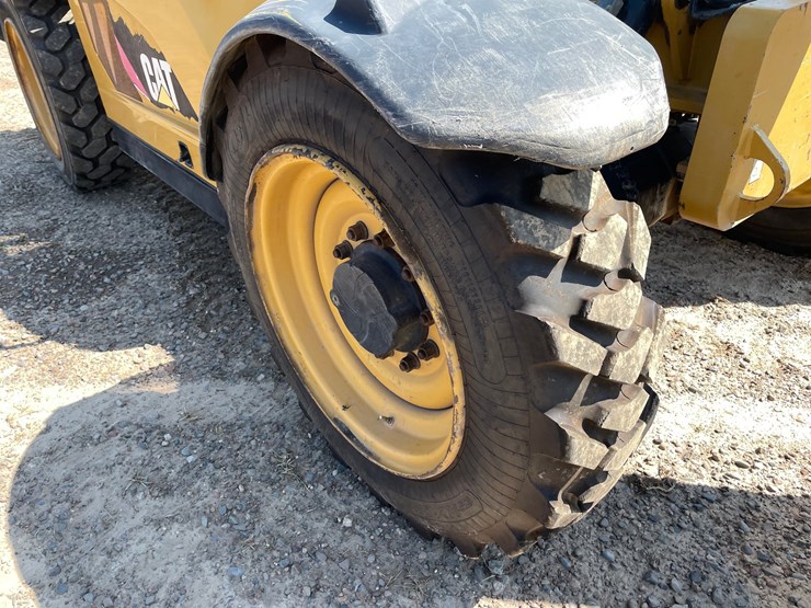 2014-caterpillar-tl642c-image-14