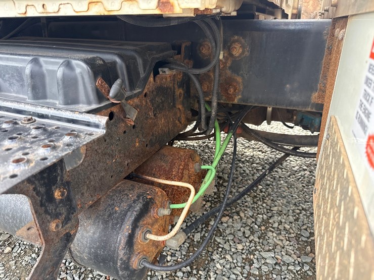2008-international-durastar-4300-image-24