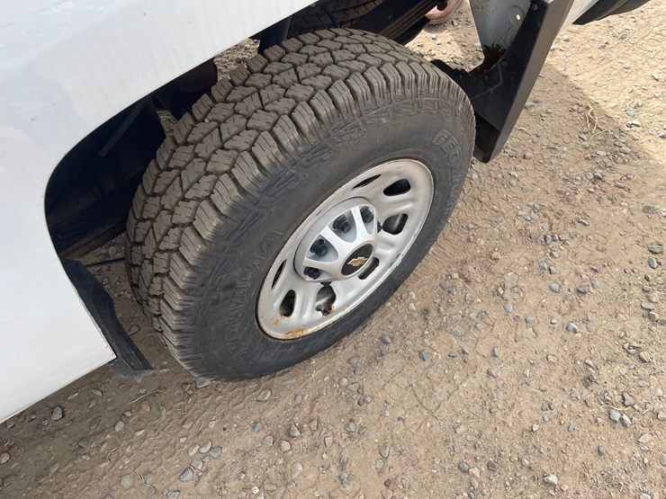 2019-chevrolet-2500-image-13