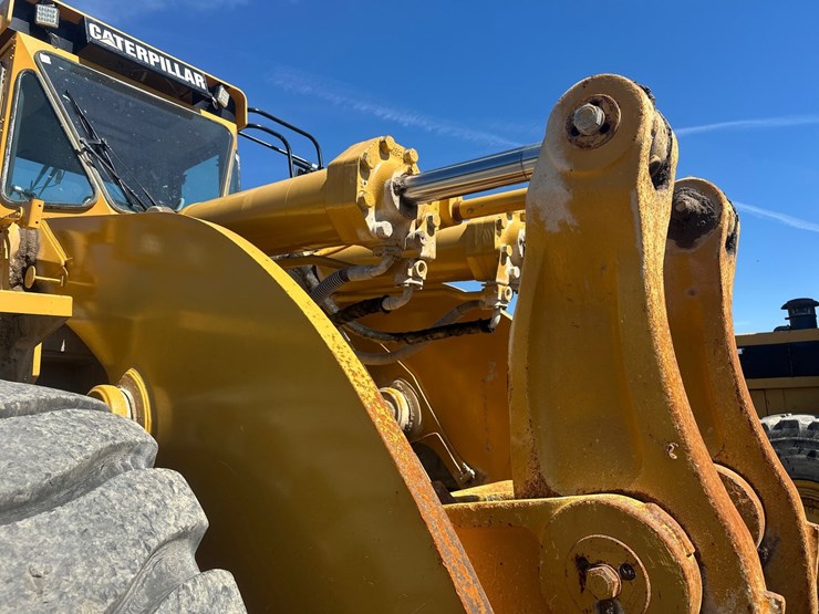 caterpillar-988f-image-17