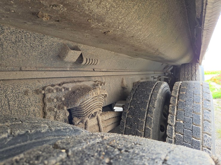 #3224-•-2006-sterling-st-9500-quad-axle-dump-truck-image-30