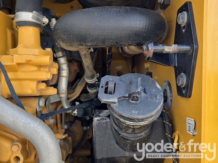 2023-caterpillar-259d3-image-36