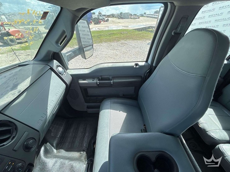 2017-ford-f650-image-9