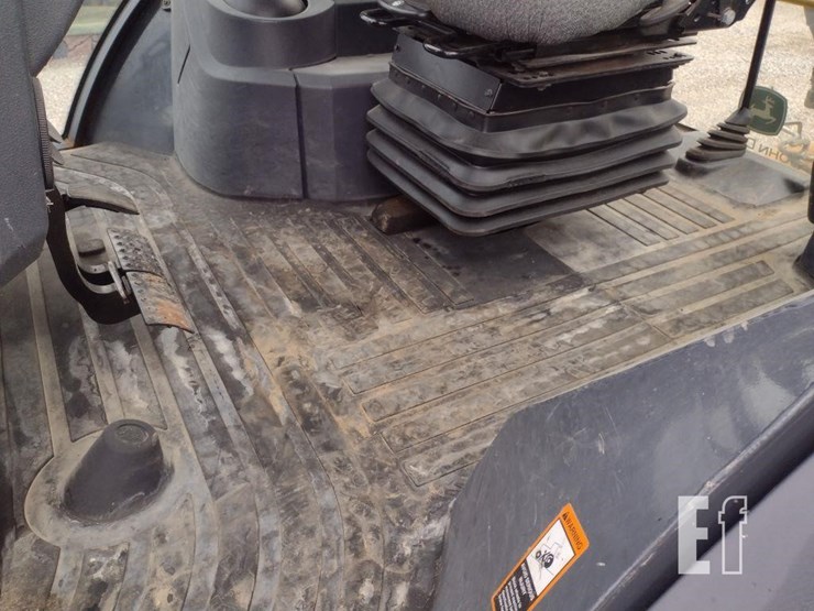 deere-410l-image-14