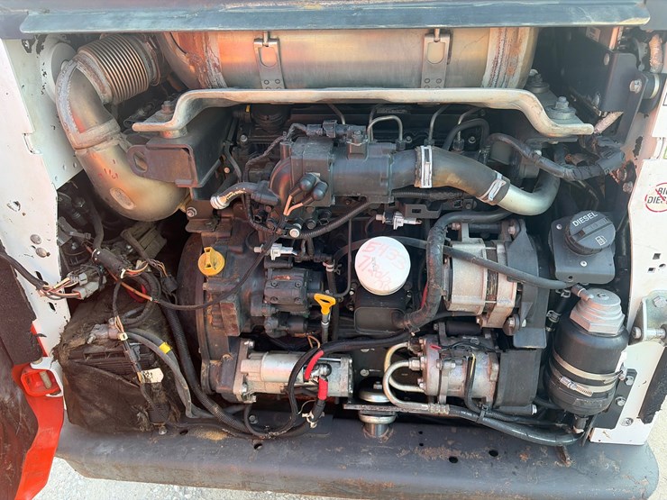 2018-bobcat-t770-image-18