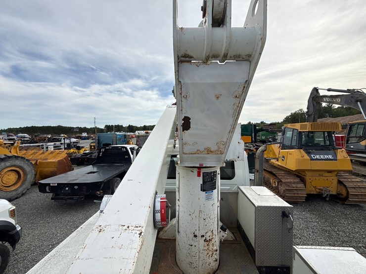 2008-international-durastar-4300-image-43
