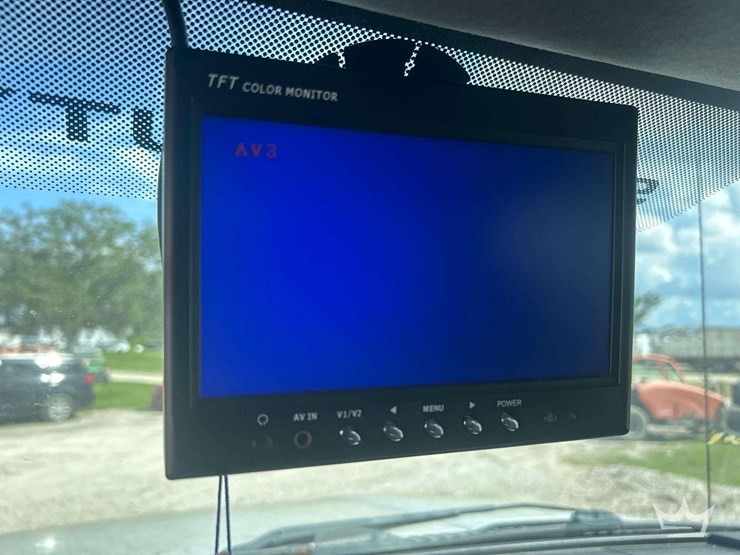 2017-ford-f650-image-10