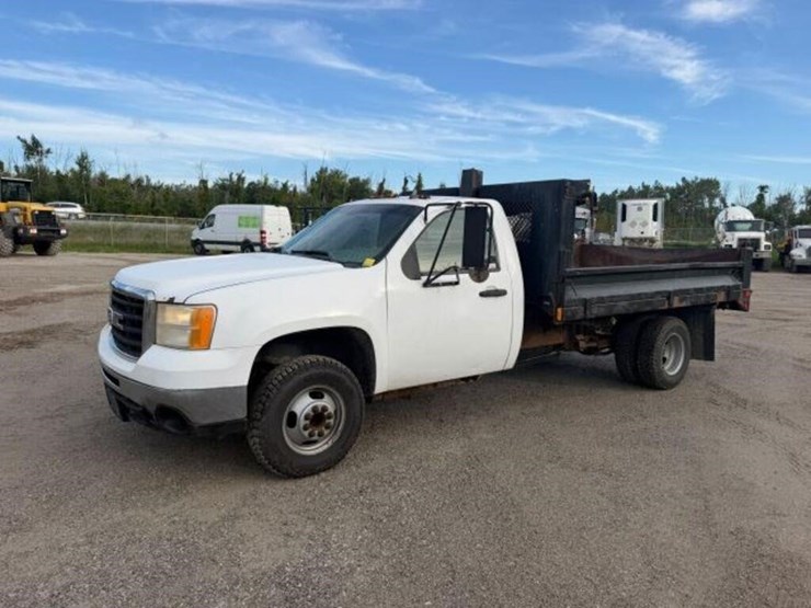 2007-gmc-sierra-3500-image-1