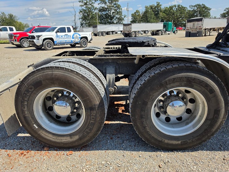 1992-peterbilt-379-image-94
