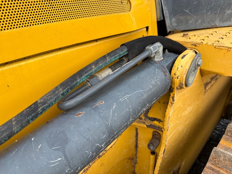 2014-deere-750k-lgp-image-22