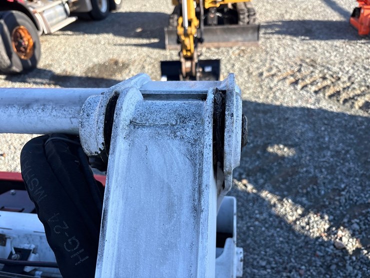 2019-bobcat-t595-image-25