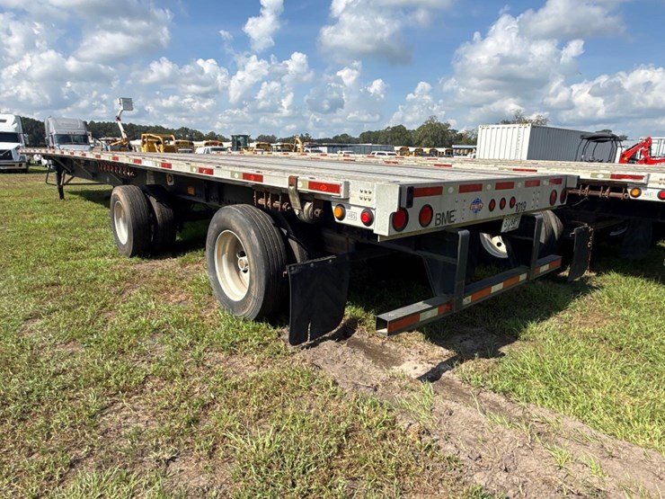 2019-utility-102"-image-3