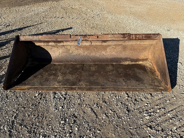 84”-skid-steer-bucket-image-1