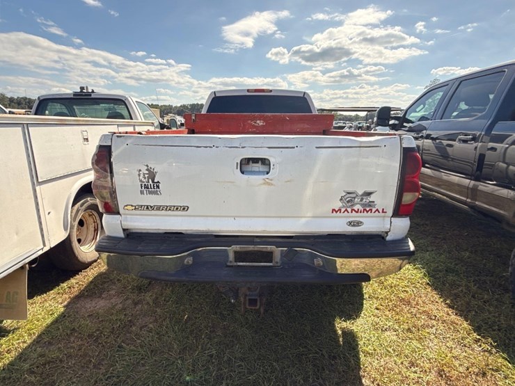 2005-chevrolet-silverado-2500-image-5
