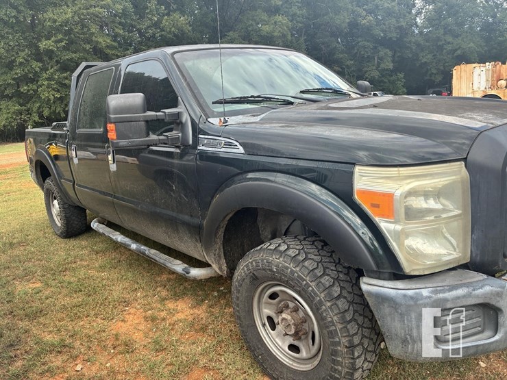 2015-ford-f250-xl-image-7