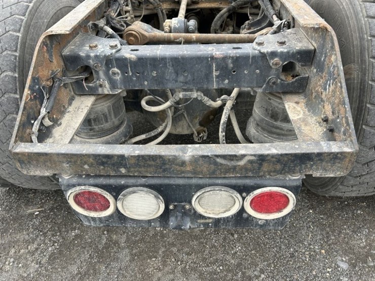 2006-kenworth-w900-image-26