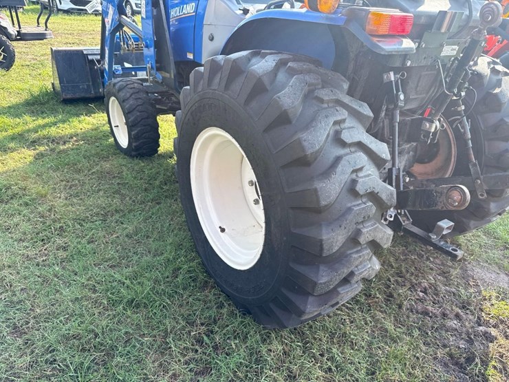 new-holland-workmaster-35-image-9