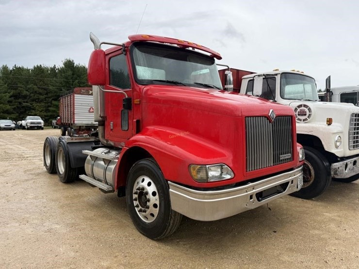 2000-international-9200-image-1