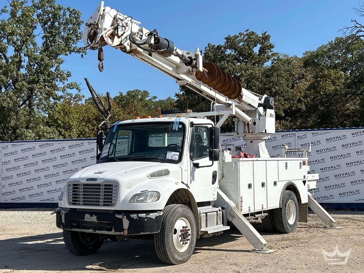 2019-freightliner-m2-106-image-1