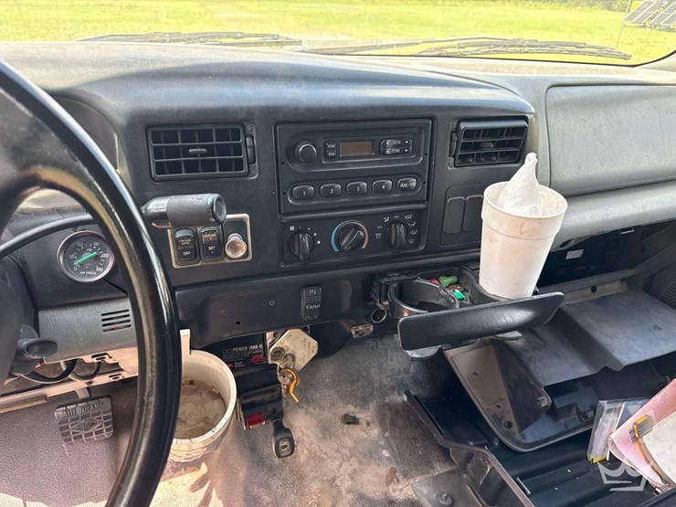 2006-ford-f650-image-13