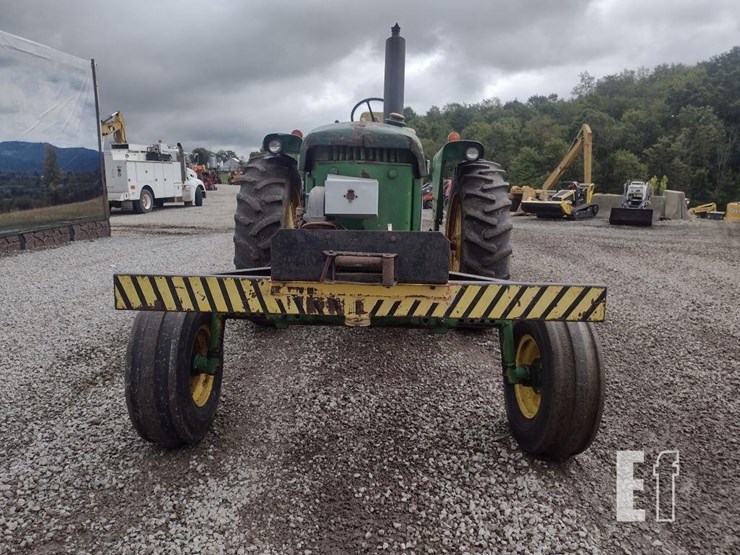 john-deere-2520-image-2