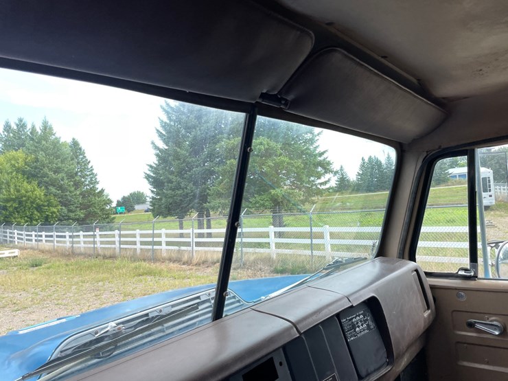 #1451-•-1979-international-f2275-grain-truck-(has-mn-title)-image-43
