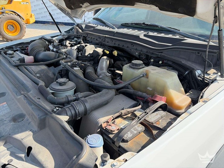 2017-ford-f550-image-8