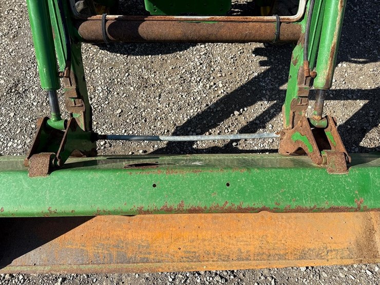 2018-john-deere-4066m-image-10