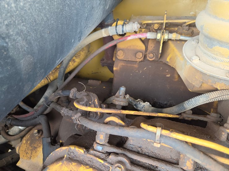 caterpillar-cp-553-image-28