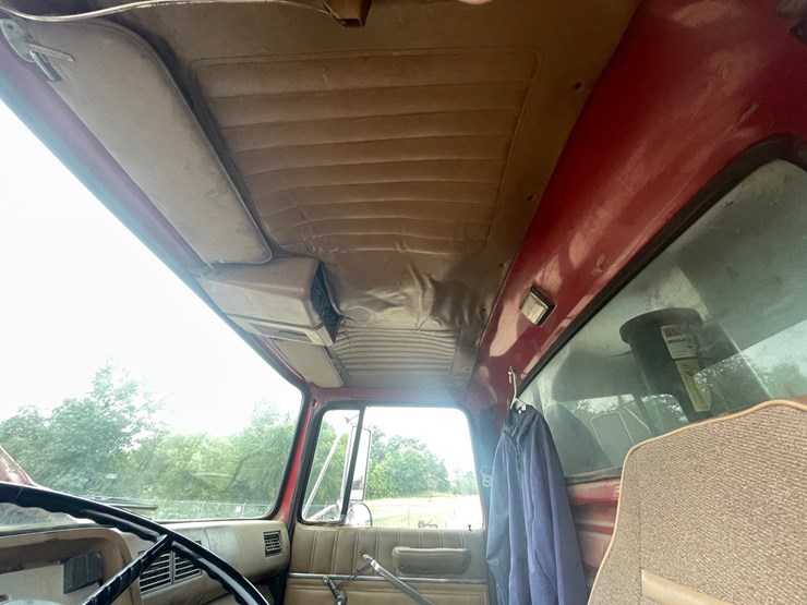 1994-ford-l9000-image-37