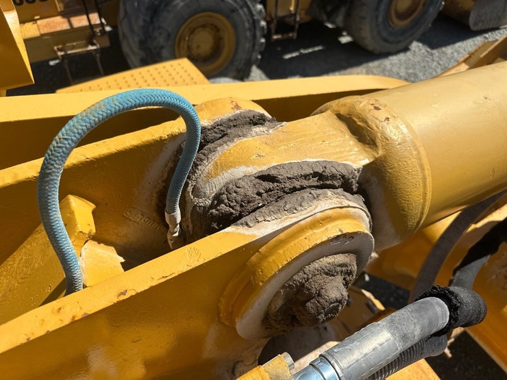 caterpillar-988f-image-29