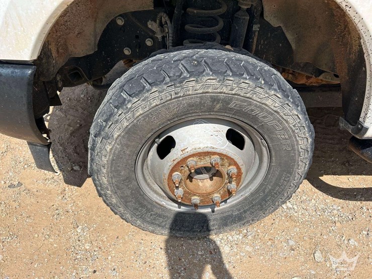 2019-ford-f350-image-33