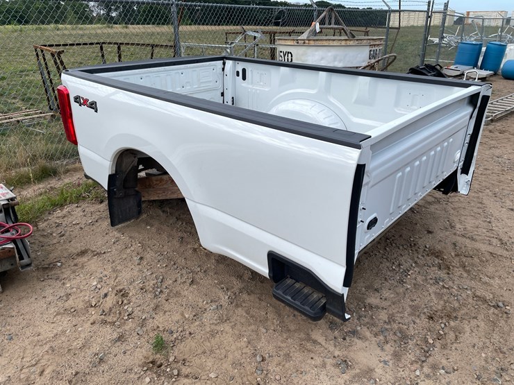 2024-ford-f250-image-2