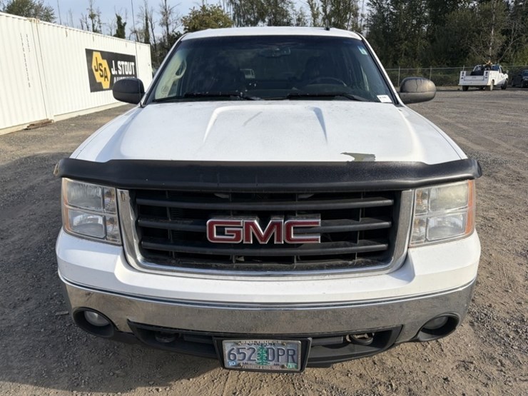 2008-gmc-sierra-1500-sle-4x4-crew-cab-pickup-image-8