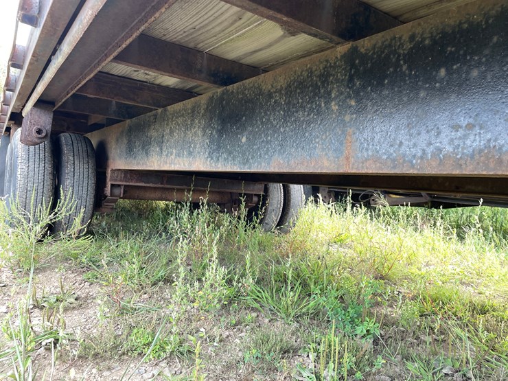 #1307-•-1984-diamond-equipment-flatbed-trailer-(has-mn-title)-image-11