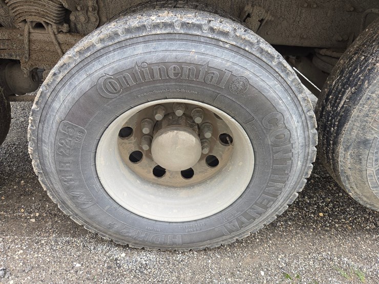 #3224-•-2006-sterling-st-9500-quad-axle-dump-truck-image-80