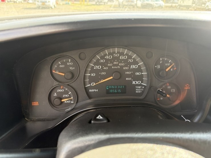 2006-chevrolet-express-box-truck-image-27