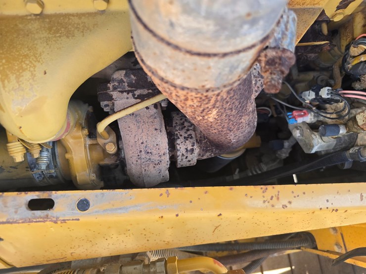 2002-caterpillar-d6m-lgp-image-46