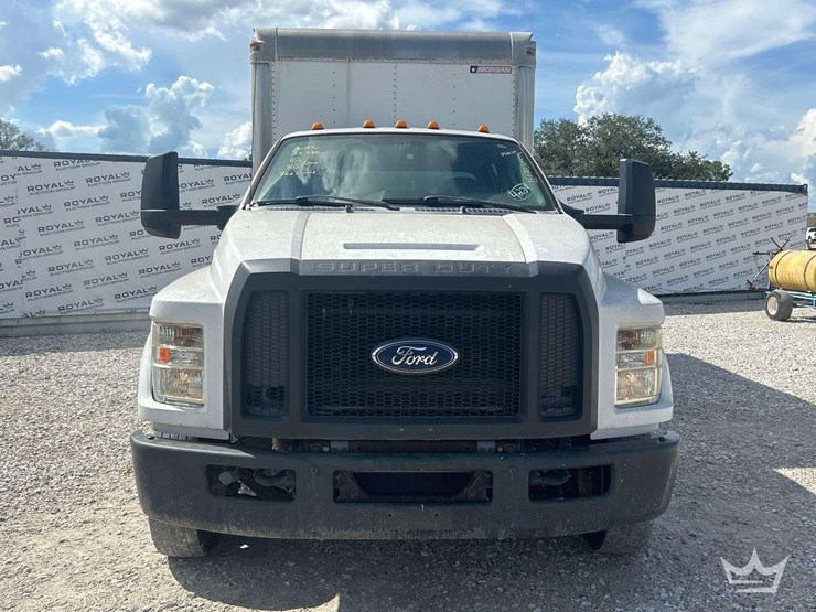 2017-ford-f650-image-19